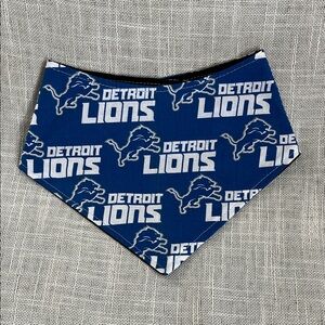 Detroit Lions Dog Bandana-Size M